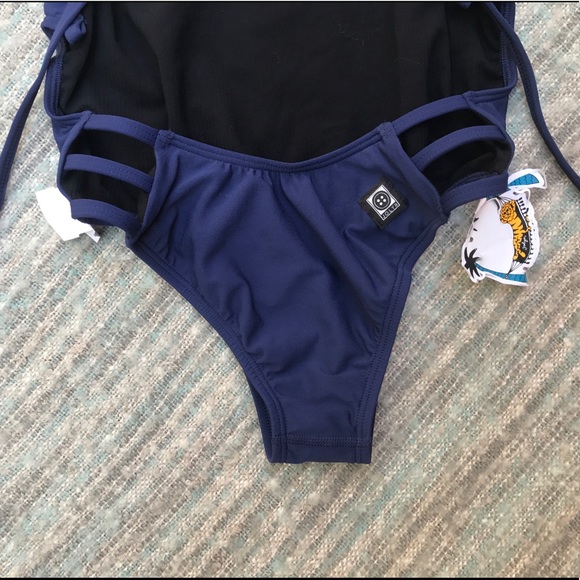 SOLD - Picture 3 of 4